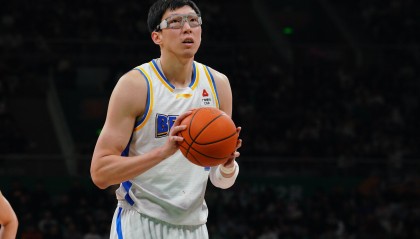 MK体育官方网站-媒体人：周琦建议教练组让双小外在场 他有点“场上教练”的感觉